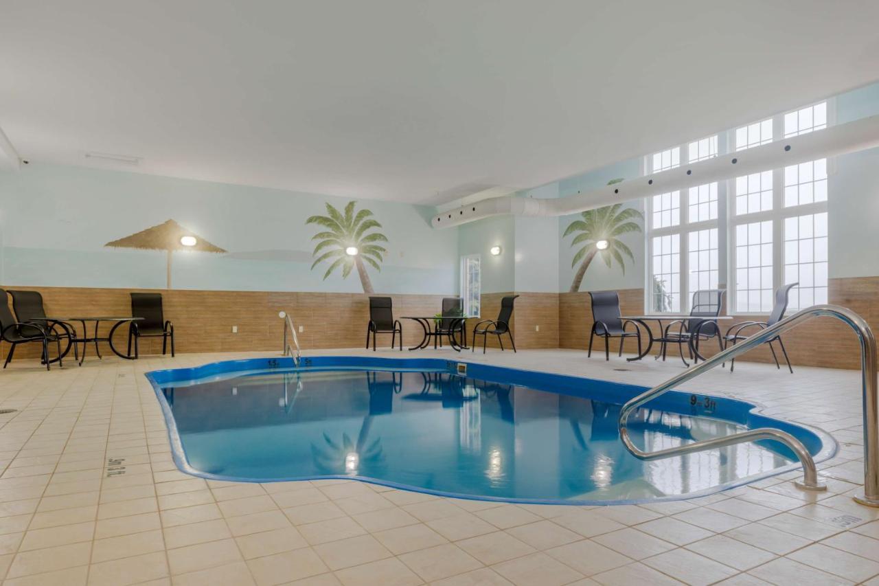 Best Western Plus Woodstock Hotel Conference Centre Buitenkant foto