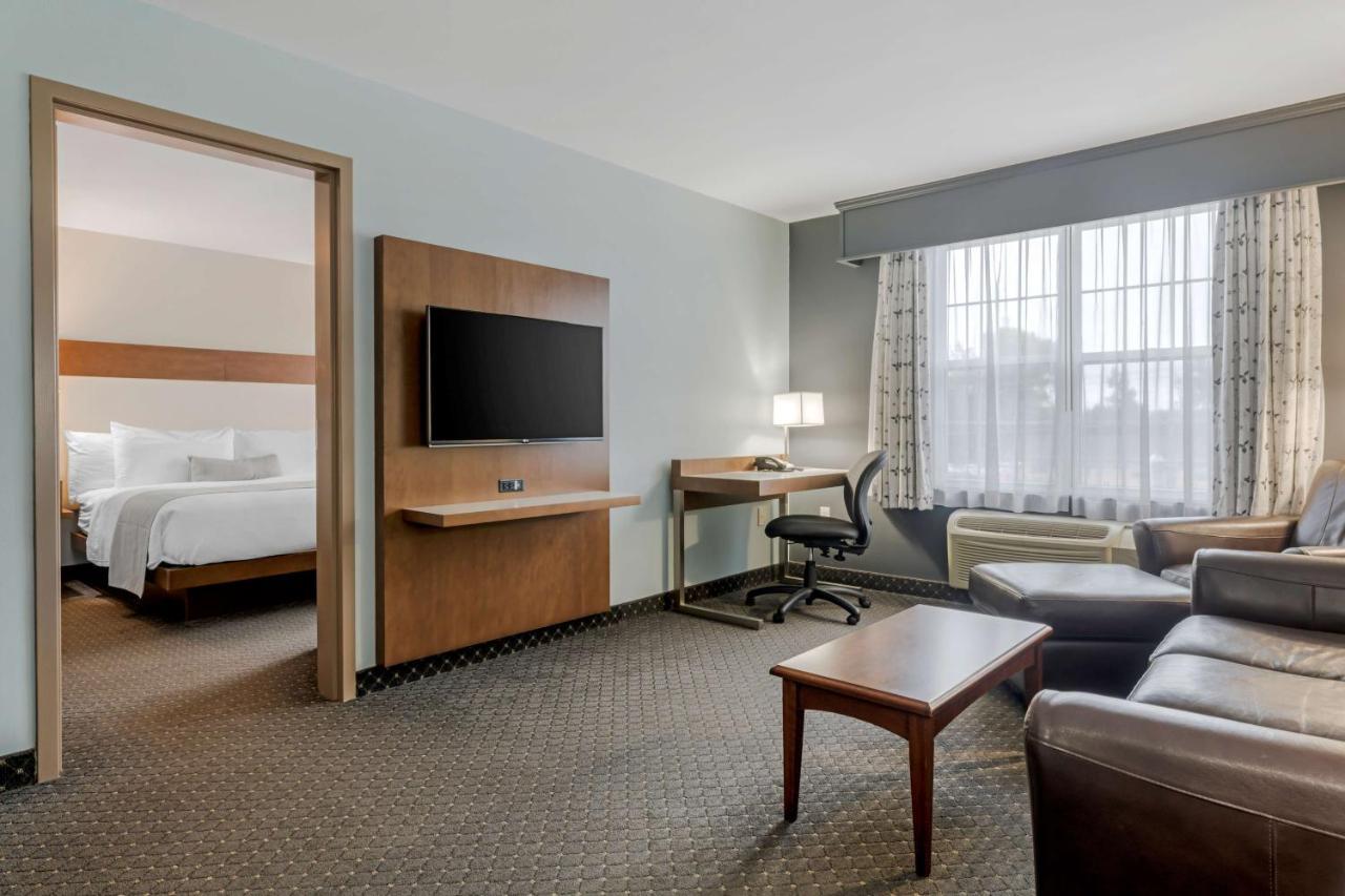 Best Western Plus Woodstock Hotel Conference Centre Buitenkant foto