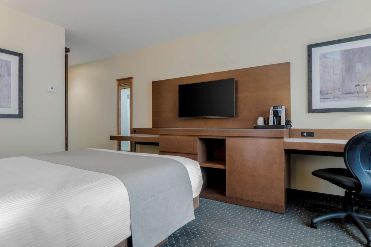 Best Western Plus Woodstock Hotel Conference Centre Buitenkant foto